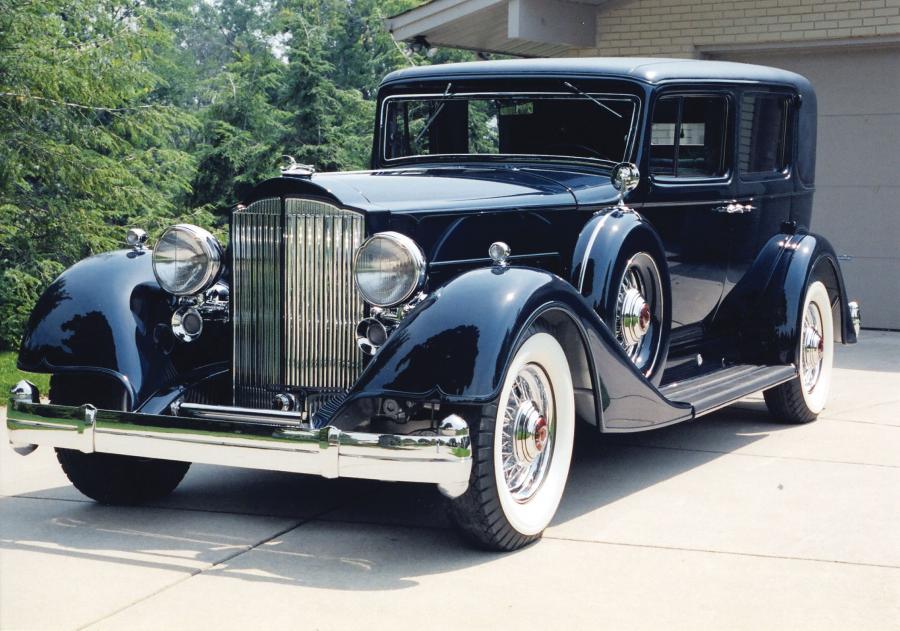  Packard Twelve Model 1107 Formal Sedan 1934 года  (фото 1 из 9)